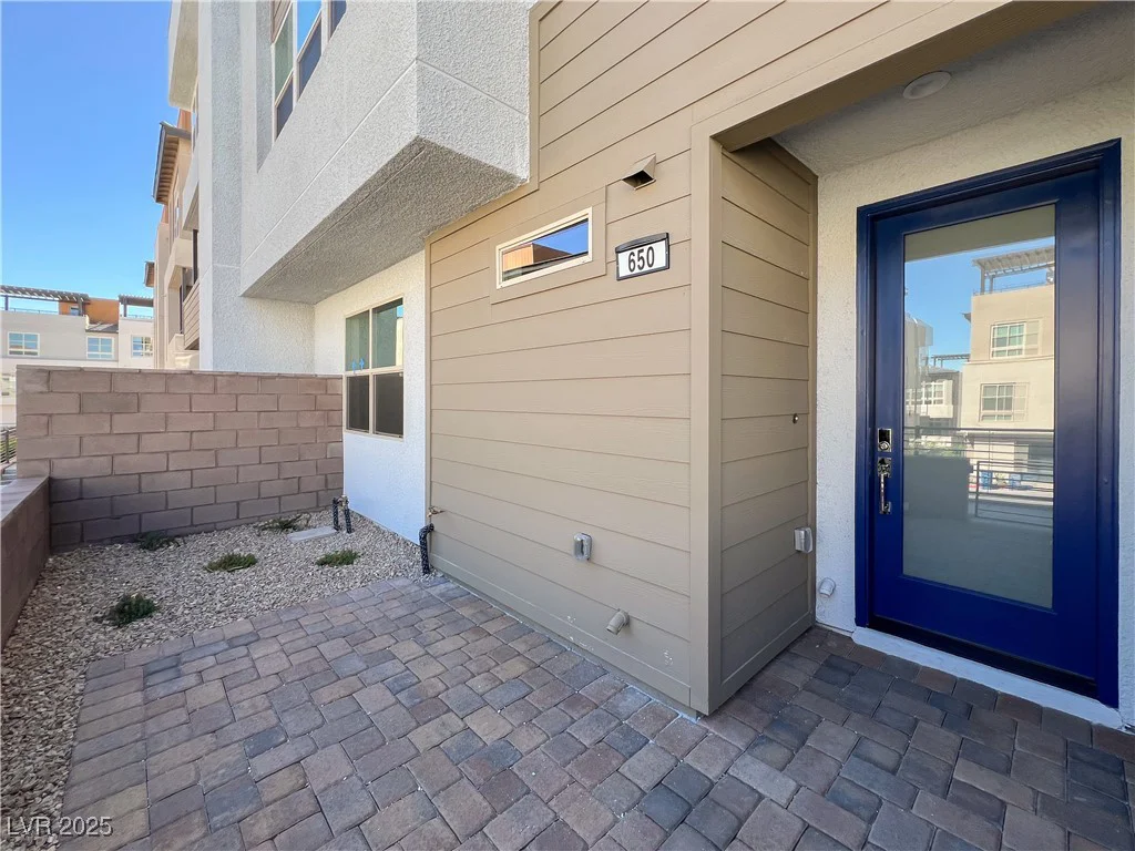 650 Agate Bridge, Las Vegas, NV 89138