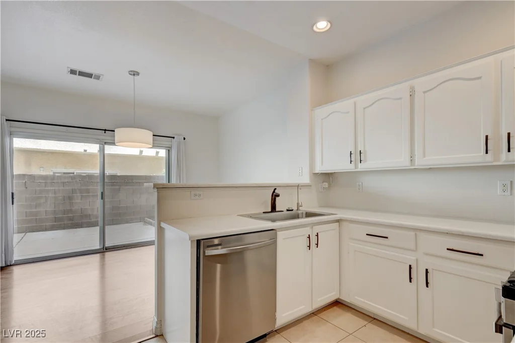 6533 Sundown Heights, Las Vegas, NV 89130