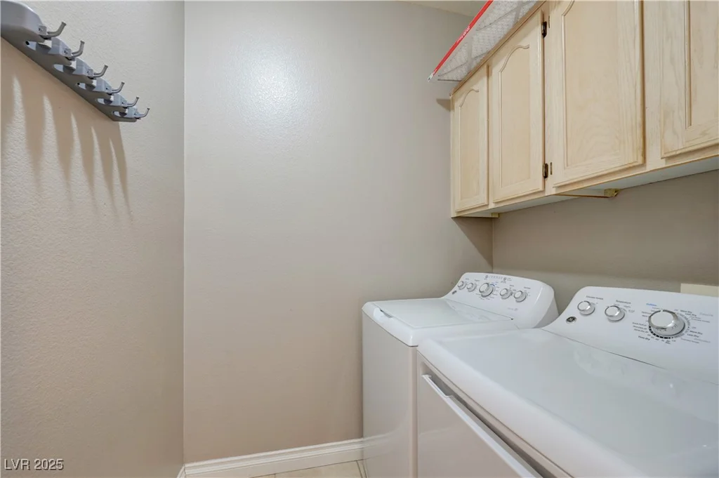 6533 Sundown Heights, Las Vegas, NV 89130