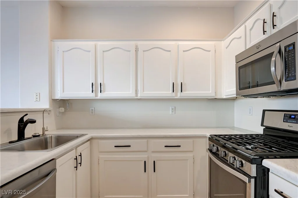 6533 Sundown Heights, Las Vegas, NV 89130