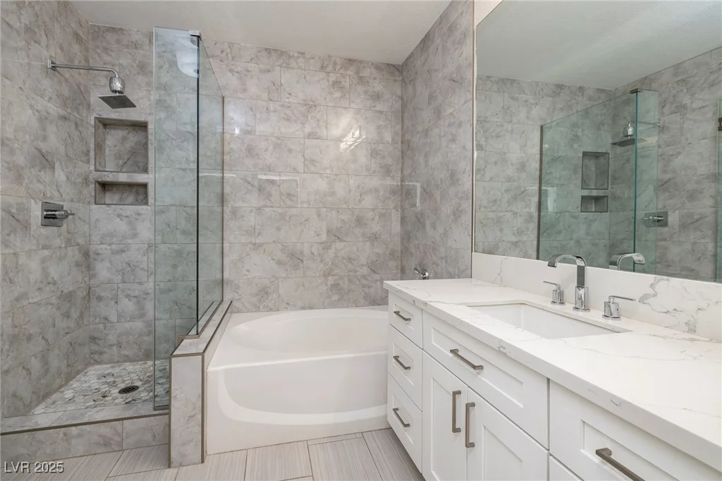 1705 King James, Las Vegas, NV 89144