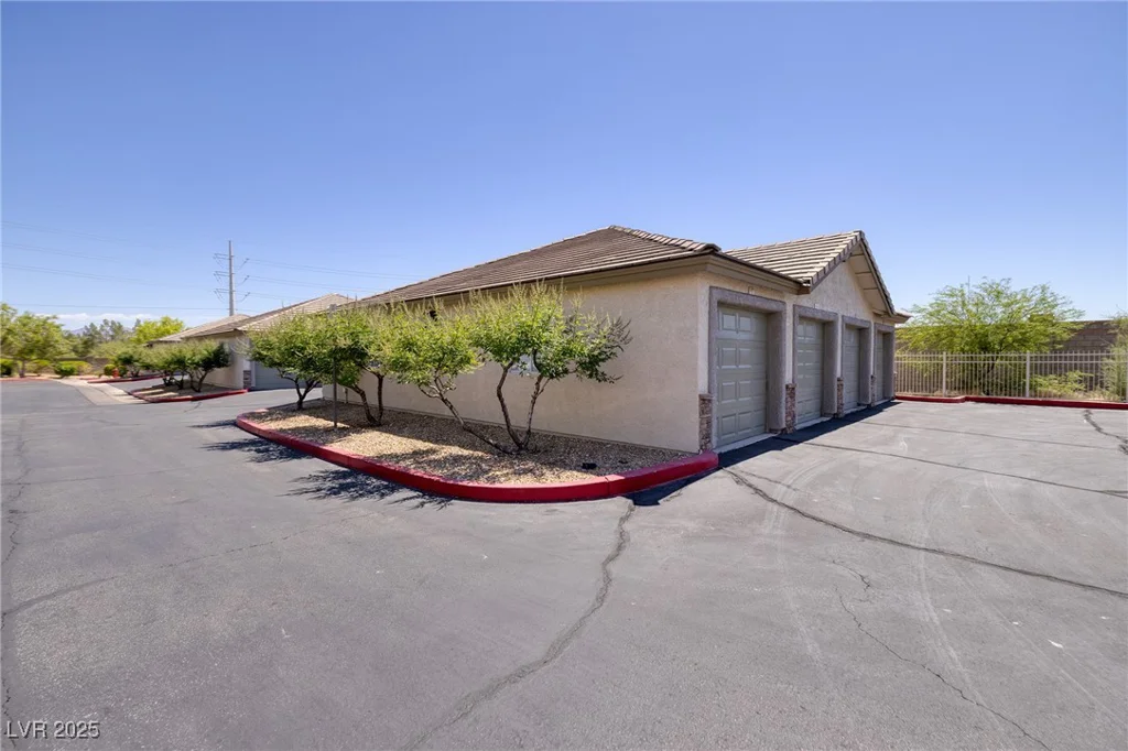 1705 King James, Las Vegas, NV 89144