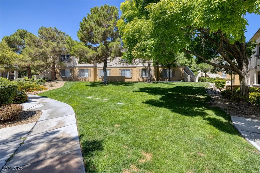 1705 King James, Las Vegas, NV 89144