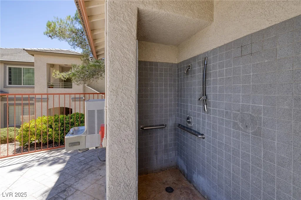 1705 King James, Las Vegas, NV 89144