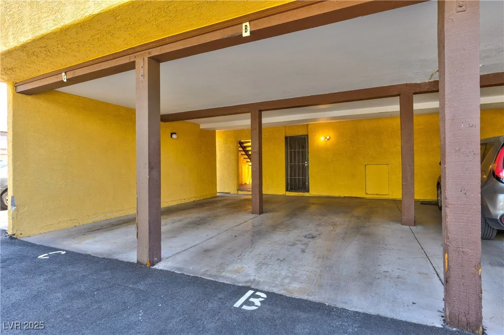 1480 Hialeah, Las Vegas, NV 89119