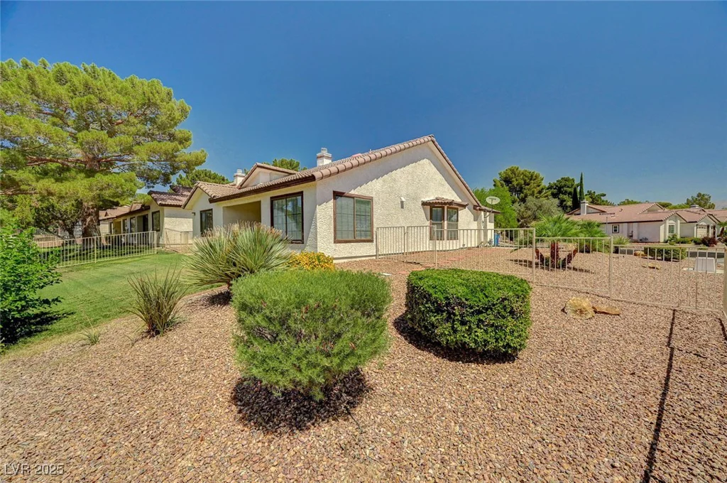 5401 Broadwater, Las Vegas, NV 89130