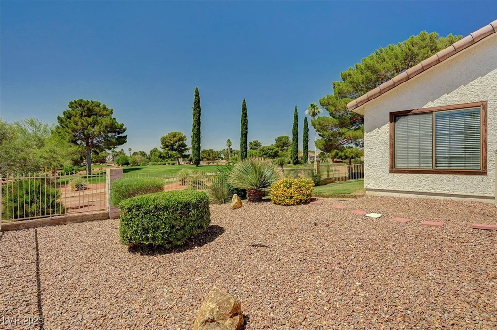 5401 Broadwater, Las Vegas, NV 89130
