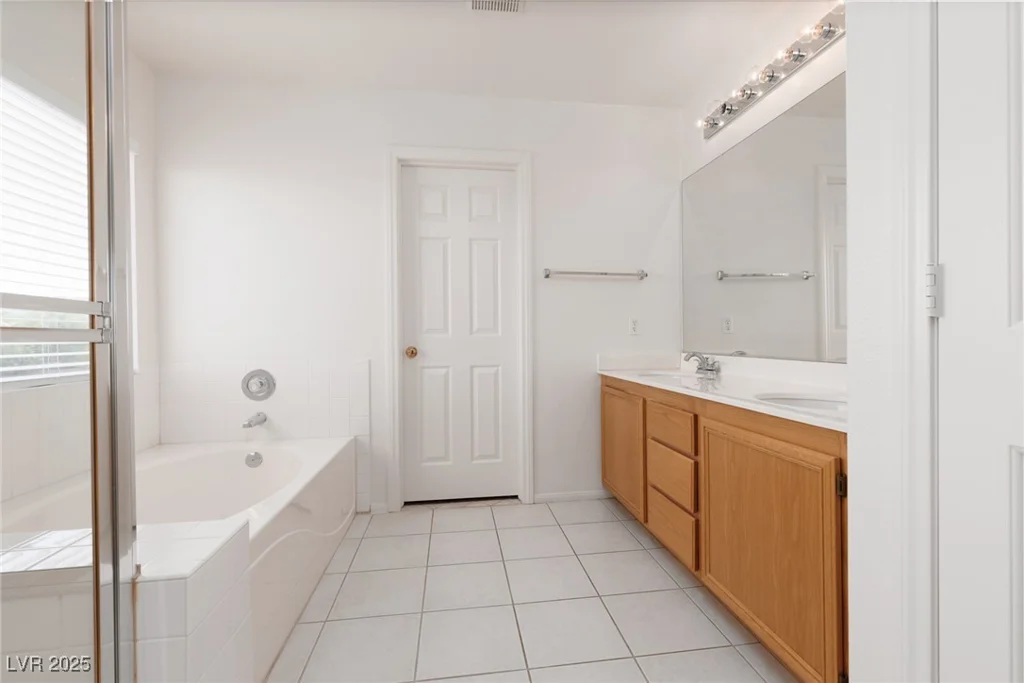 9709 Casper Peak, Las Vegas, NV 89117
