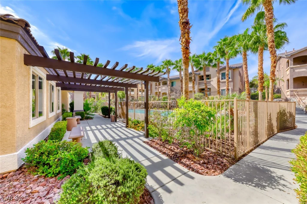 8805 Jeffreys, Las Vegas, NV 89123