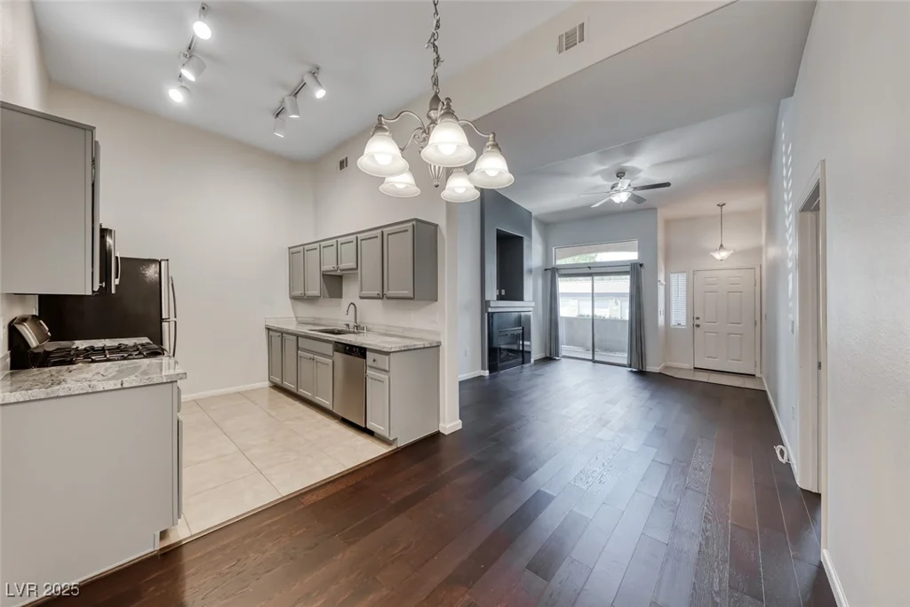 8805 Jeffreys, Las Vegas, NV 89123