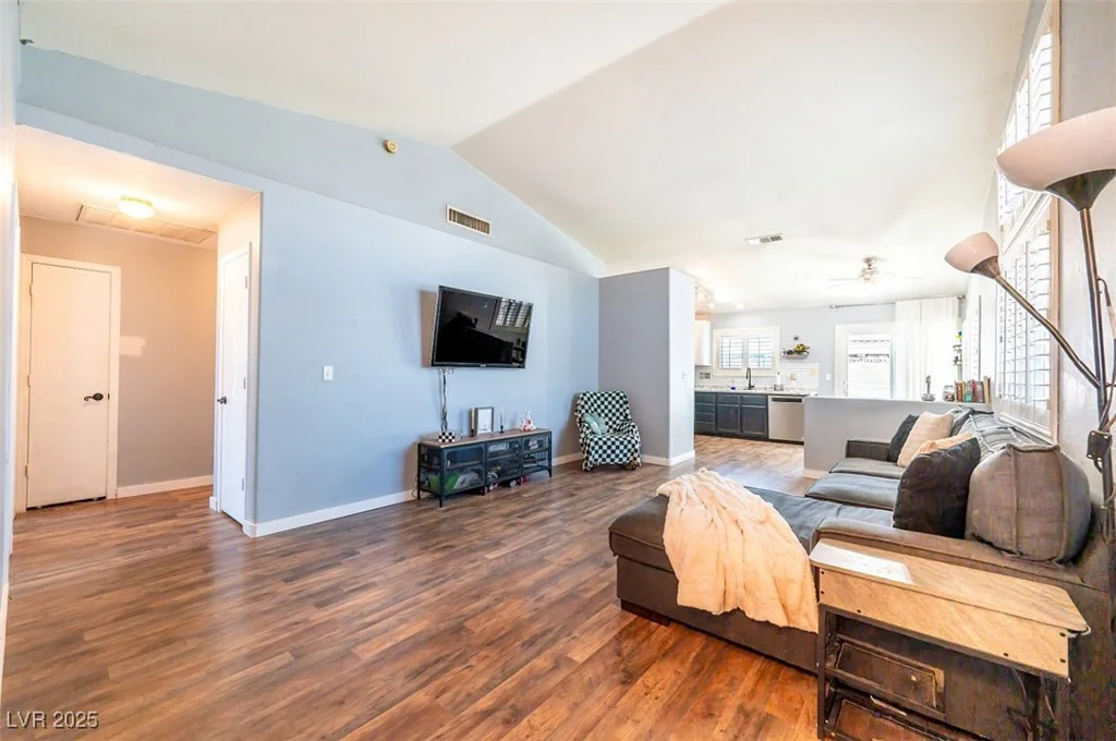 1709 High Breeze, Las Vegas, NV 89106
