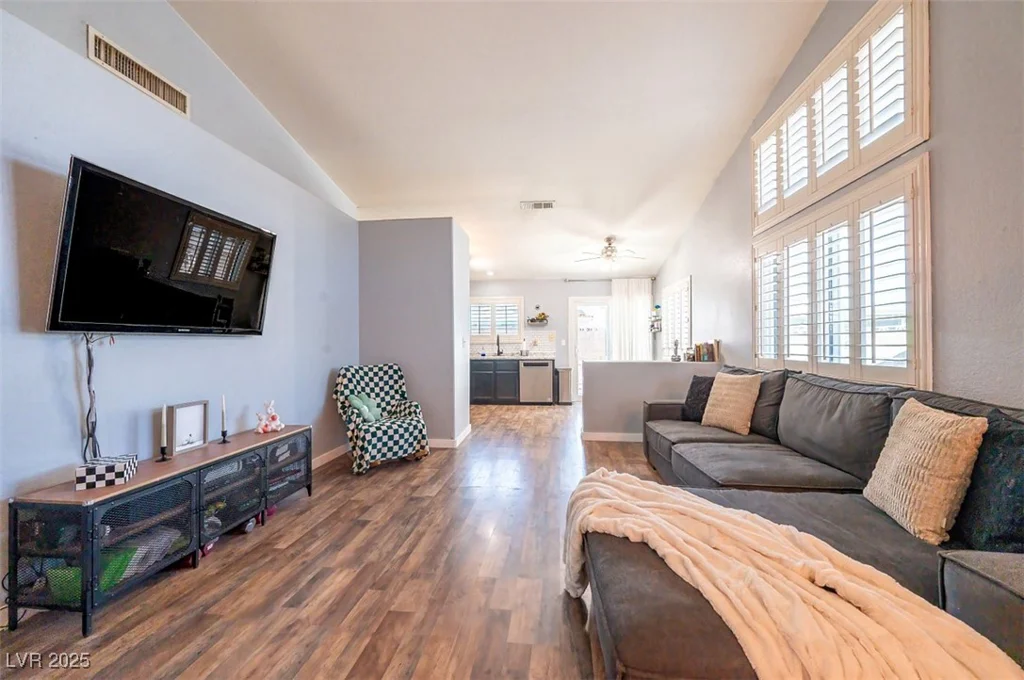 1709 High Breeze, Las Vegas, NV 89106