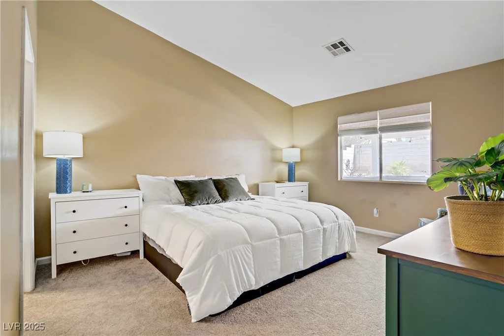 925 Mandolin, North Las Vegas, NV 89032