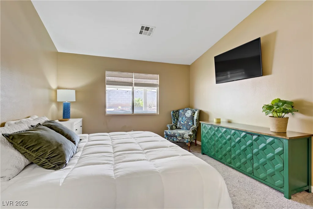 925 Mandolin, North Las Vegas, NV 89032
