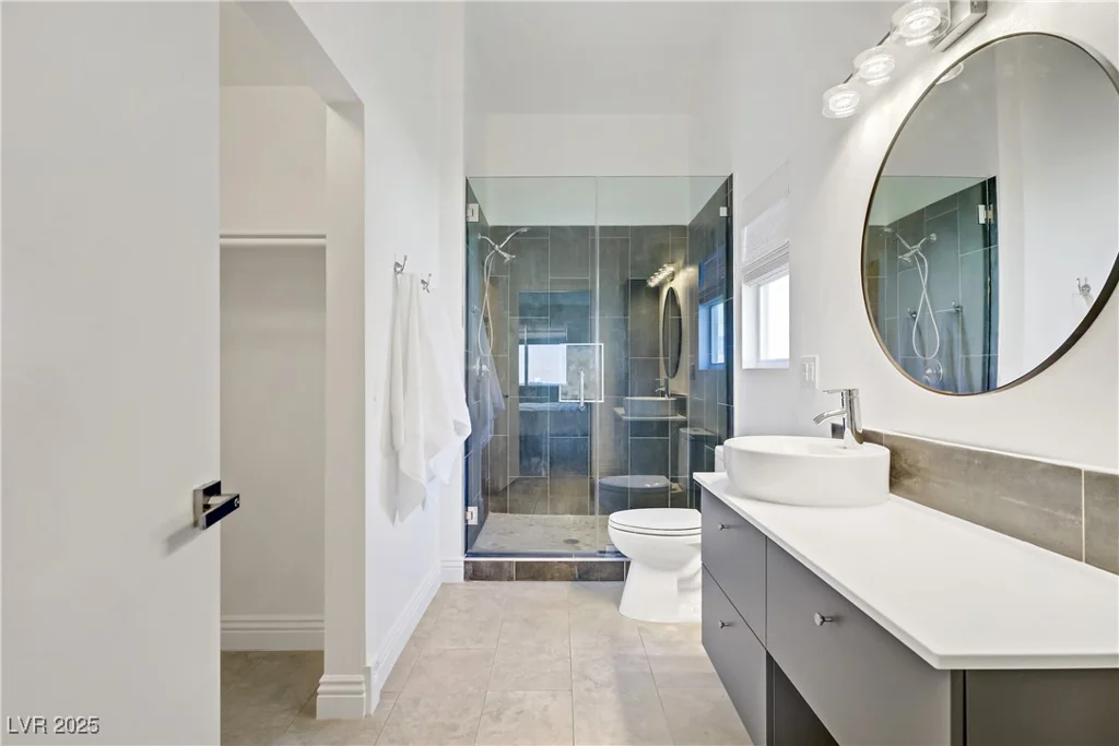 925 Mandolin, North Las Vegas, NV 89032