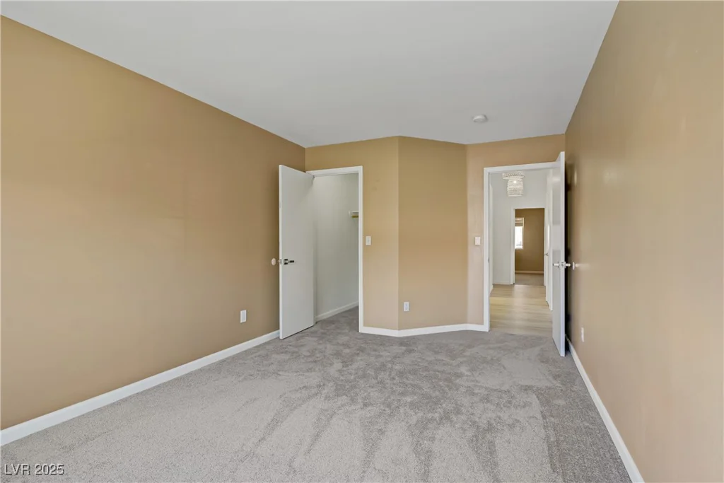 925 Mandolin, North Las Vegas, NV 89032