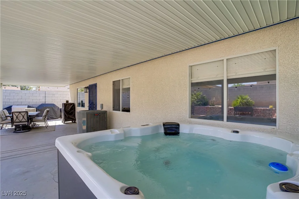 925 Mandolin, North Las Vegas, NV 89032