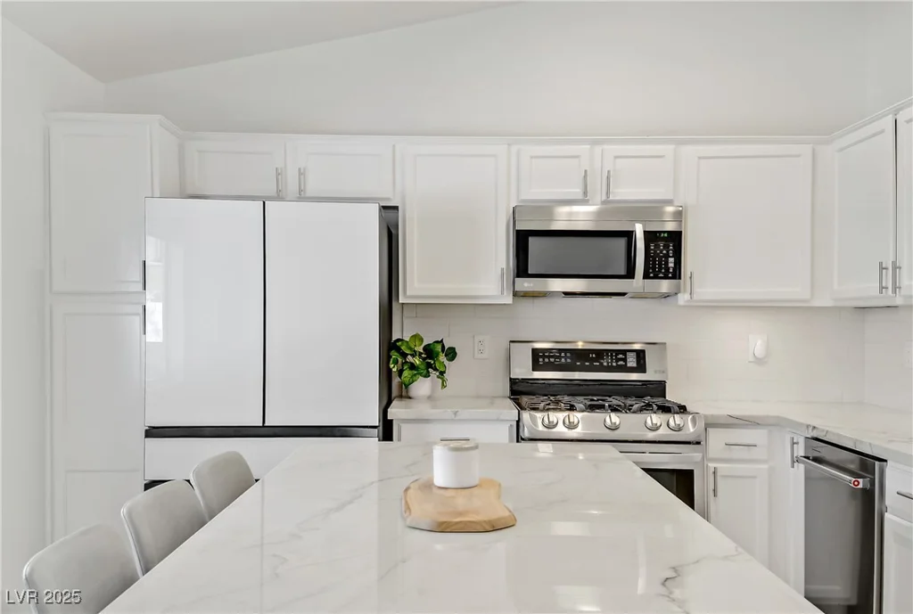 925 Mandolin, North Las Vegas, NV 89032
