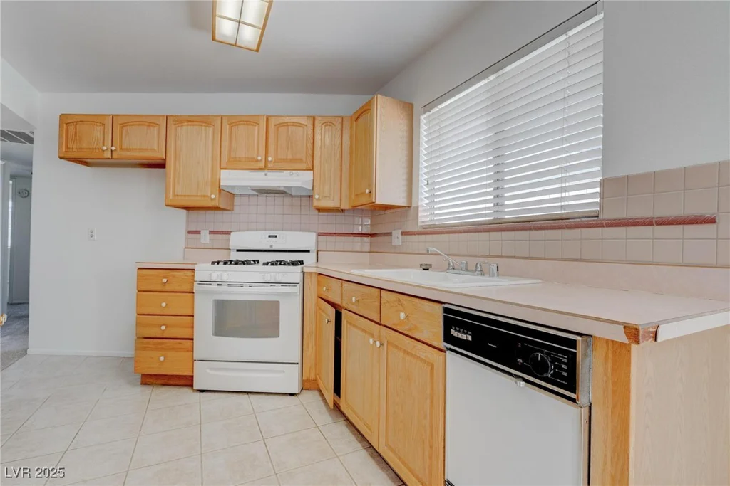 5283 Orinda, Las Vegas, NV 89120