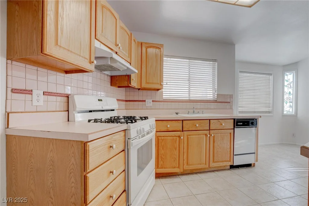 5283 Orinda, Las Vegas, NV 89120