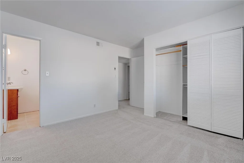 5283 Orinda, Las Vegas, NV 89120