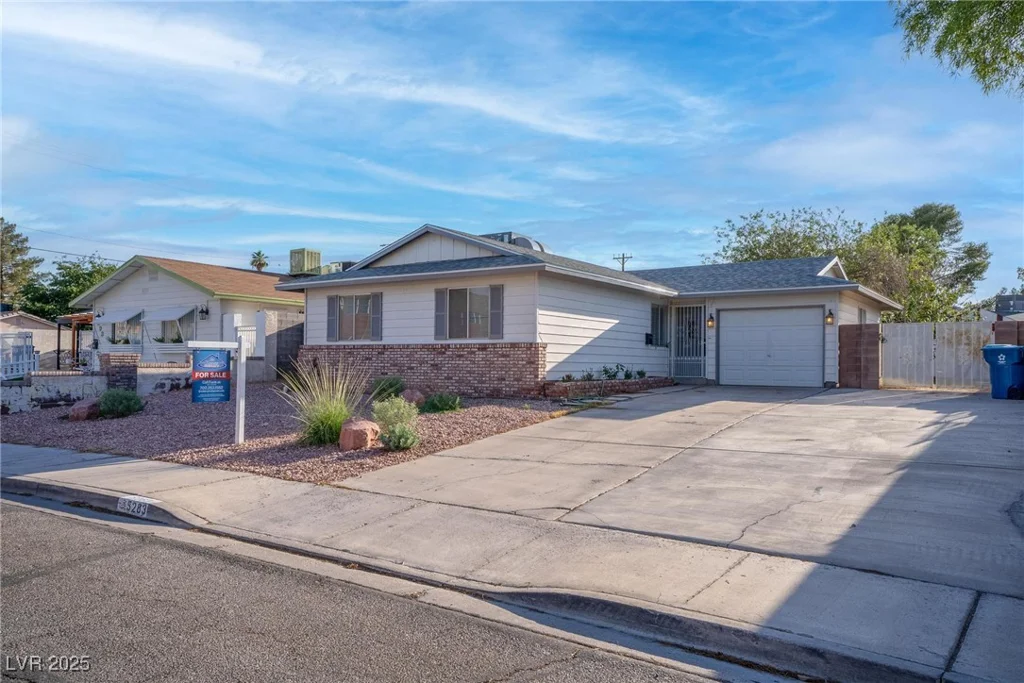 5283 Orinda, Las Vegas, NV 89120