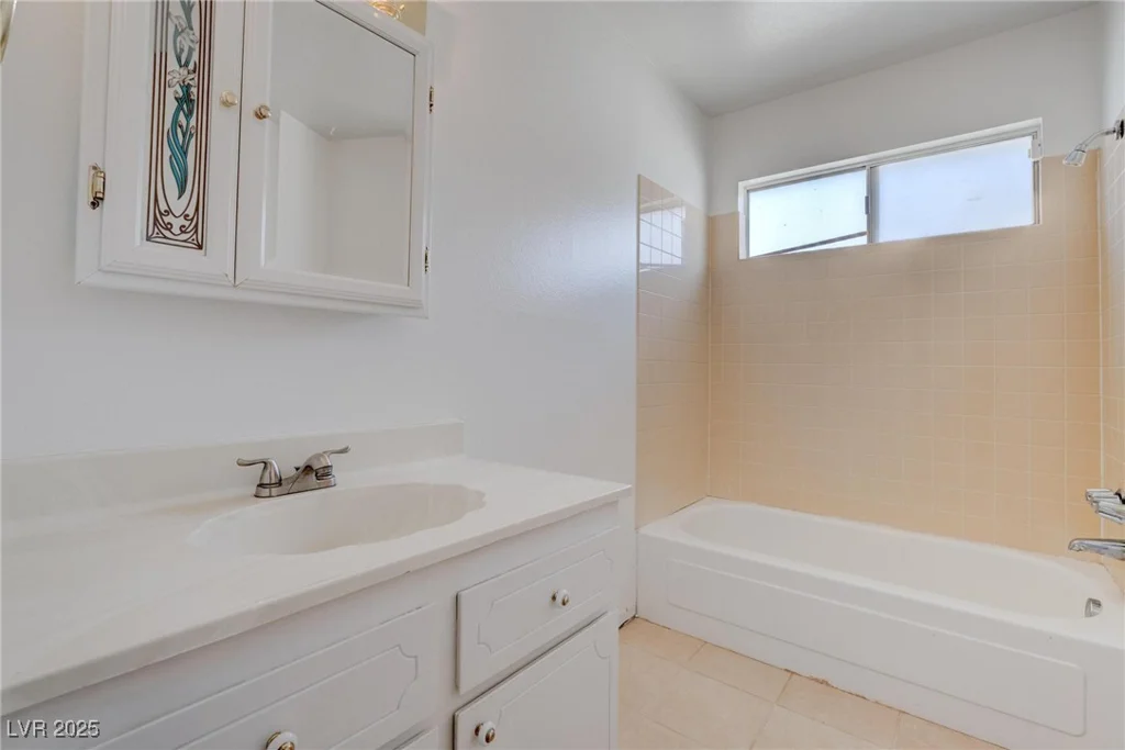 5283 Orinda, Las Vegas, NV 89120