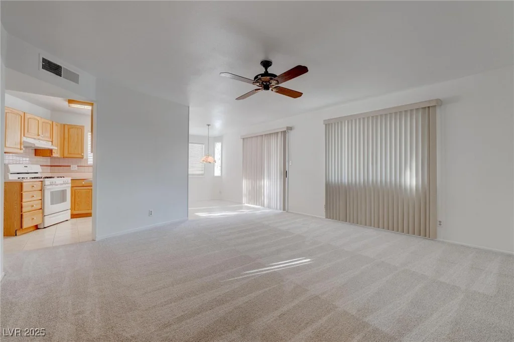 5283 Orinda, Las Vegas, NV 89120