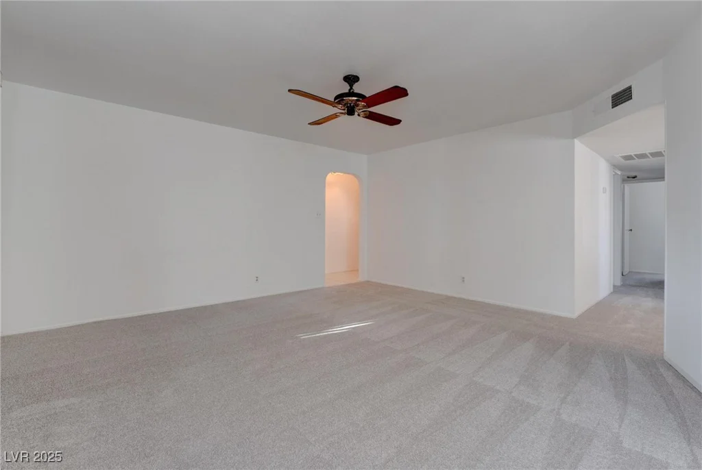 5283 Orinda, Las Vegas, NV 89120