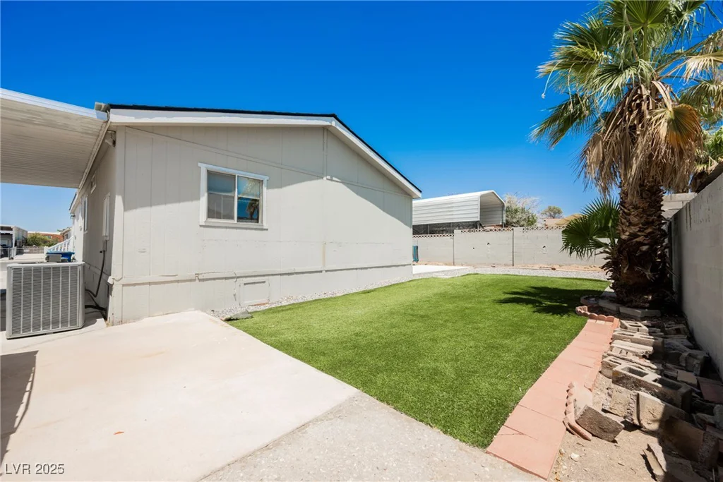 6195 Casa Loma, Las Vegas, NV 89156