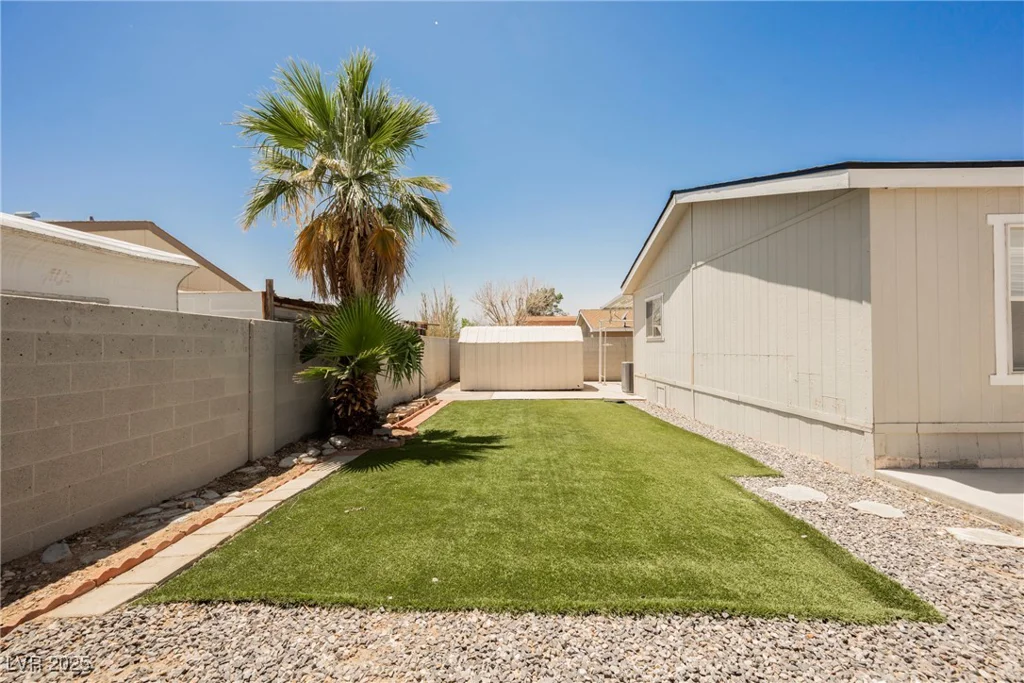 6195 Casa Loma, Las Vegas, NV 89156
