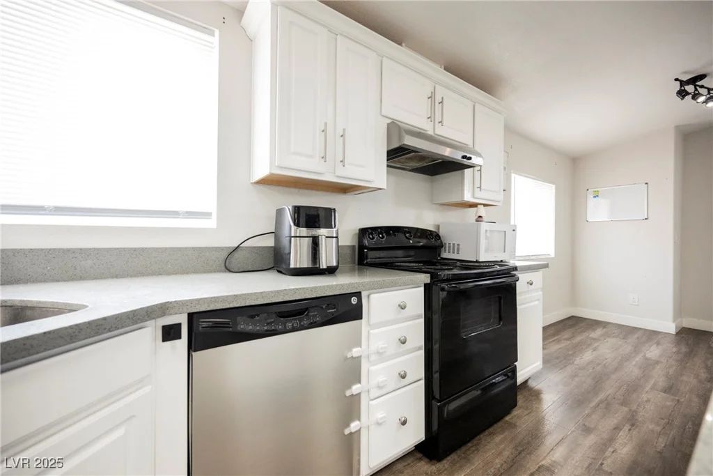 6195 Casa Loma, Las Vegas, NV 89156