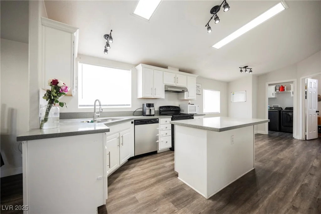 6195 Casa Loma, Las Vegas, NV 89156
