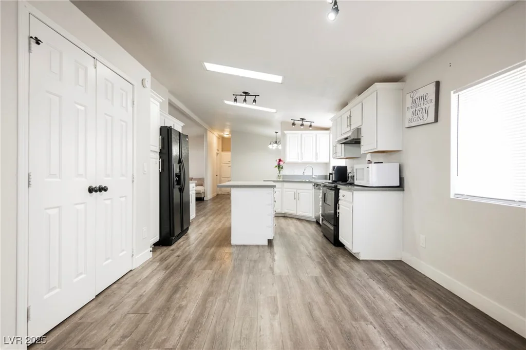 6195 Casa Loma, Las Vegas, NV 89156