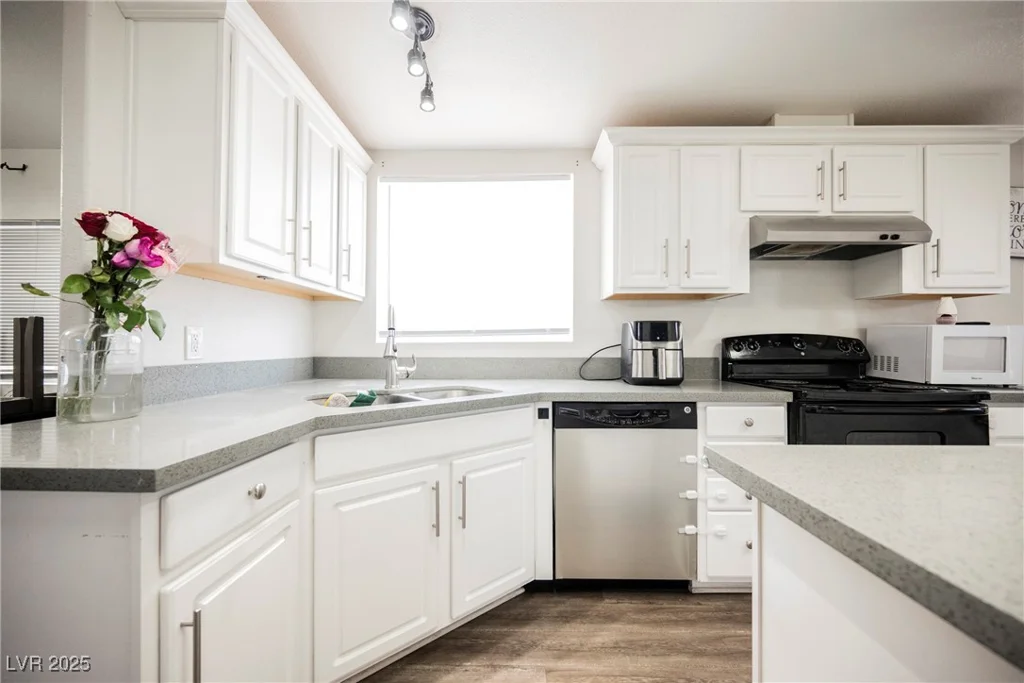 6195 Casa Loma, Las Vegas, NV 89156