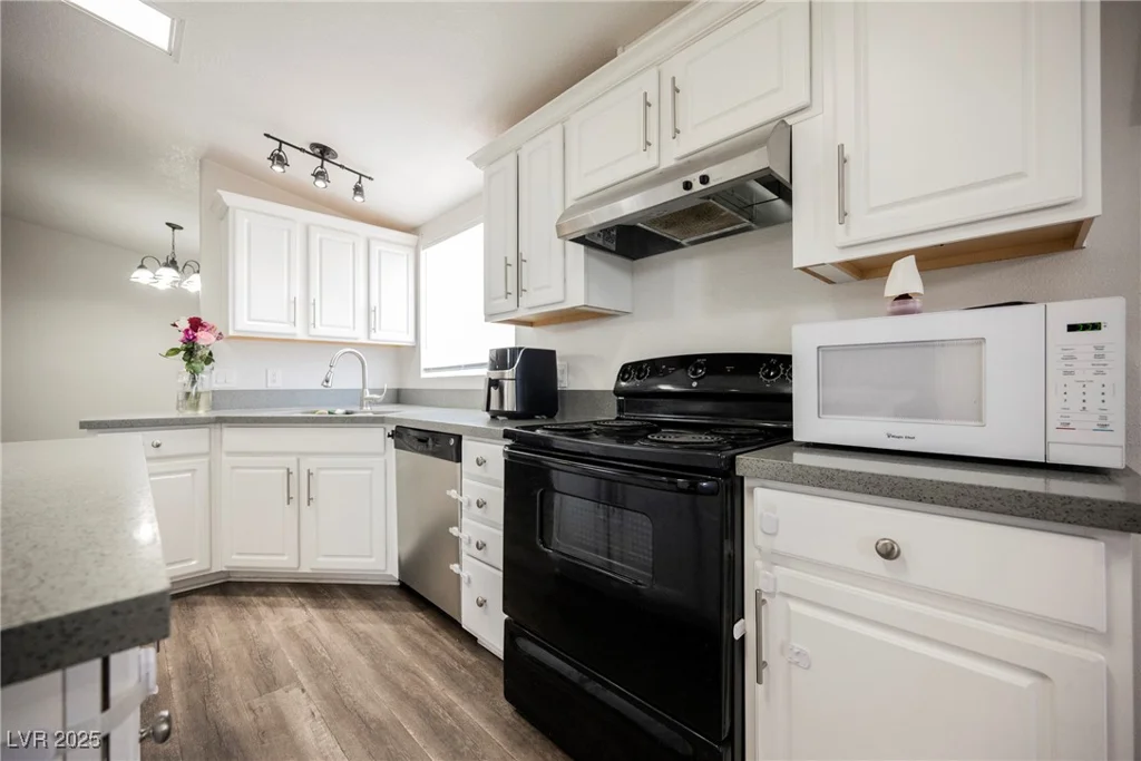 6195 Casa Loma, Las Vegas, NV 89156