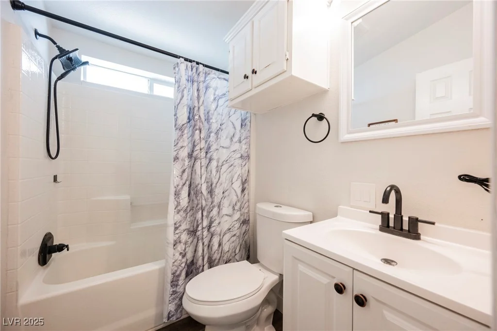 6195 Casa Loma, Las Vegas, NV 89156