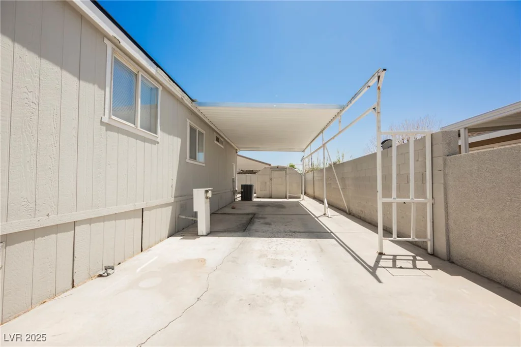 6195 Casa Loma, Las Vegas, NV 89156