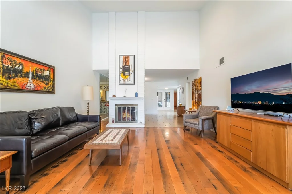 2588 La Fortuna, Las Vegas, NV 89121