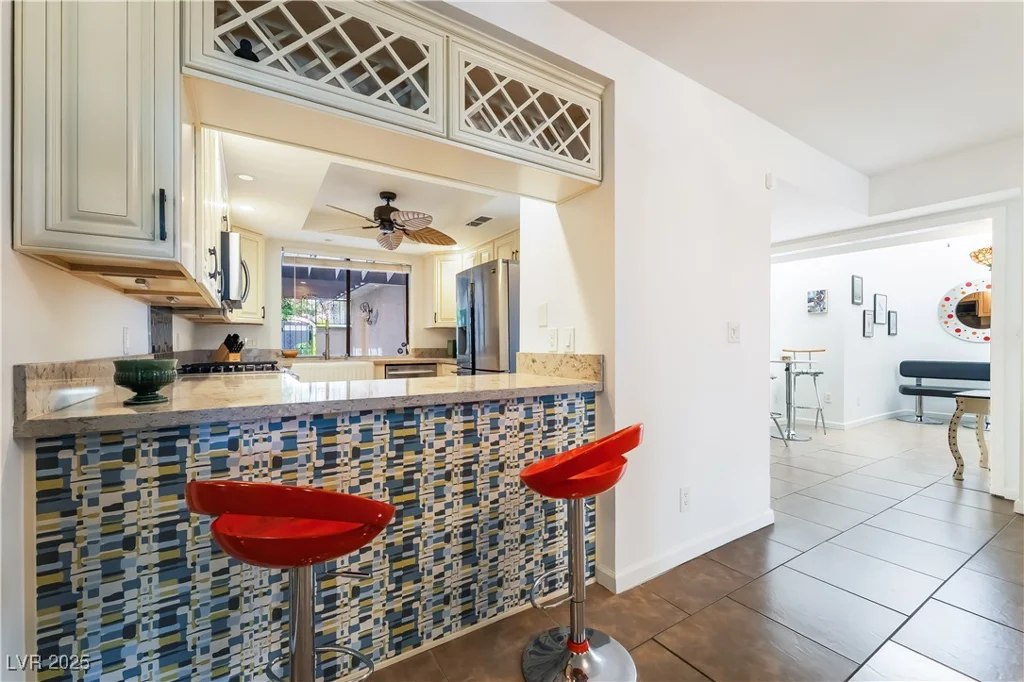2588 La Fortuna, Las Vegas, NV 89121
