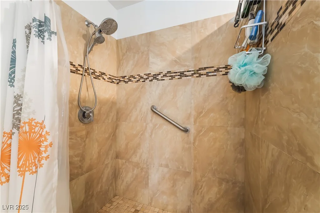 2588 La Fortuna, Las Vegas, NV 89121