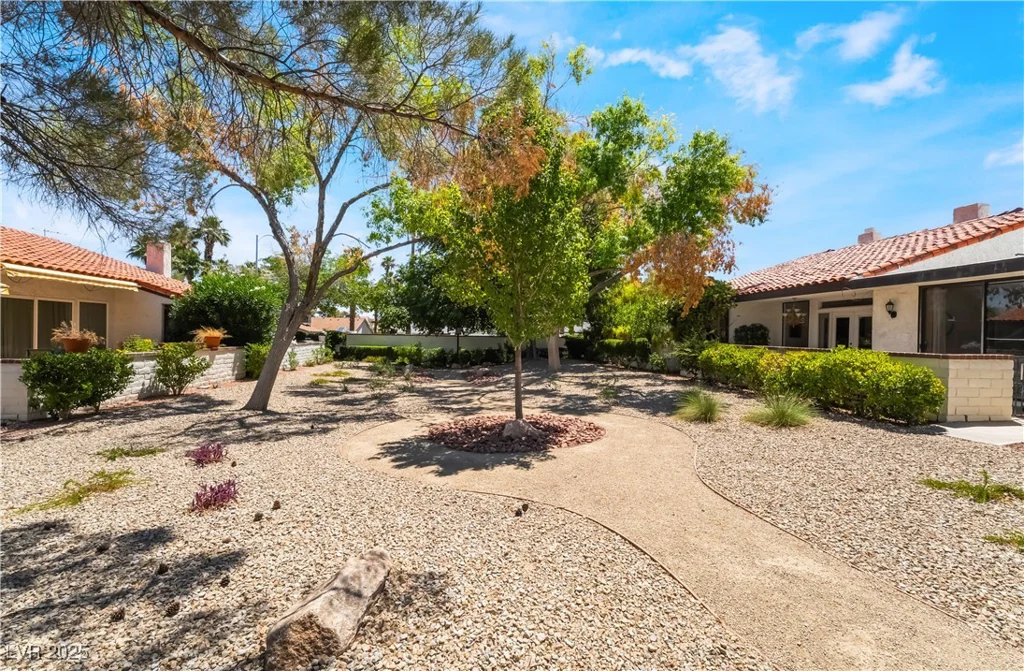 2588 La Fortuna, Las Vegas, NV 89121
