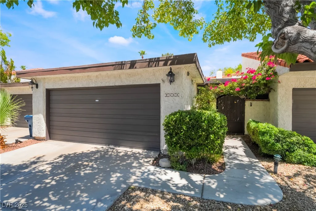 2588 La Fortuna, Las Vegas, NV 89121