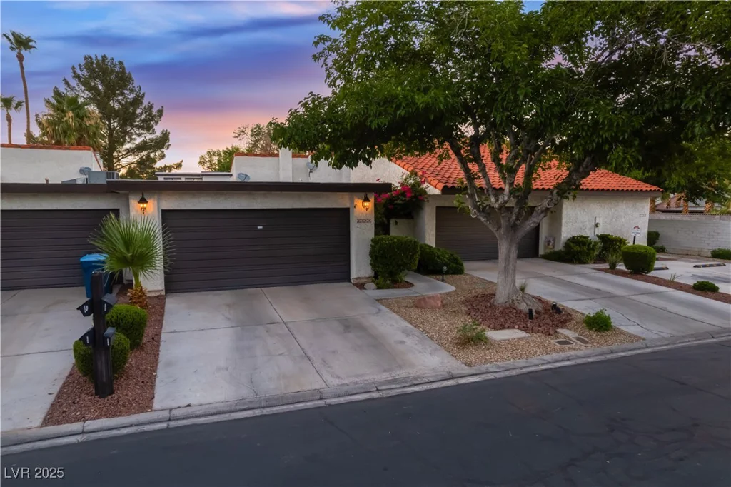 2588 La Fortuna, Las Vegas, NV 89121