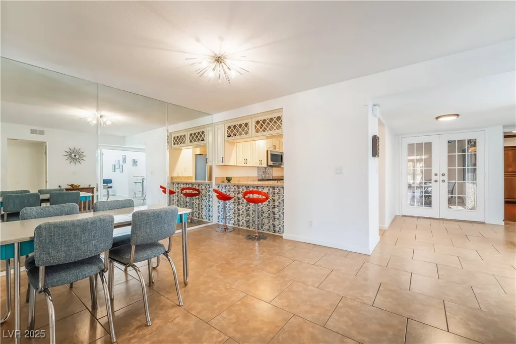 2588 La Fortuna, Las Vegas, NV 89121