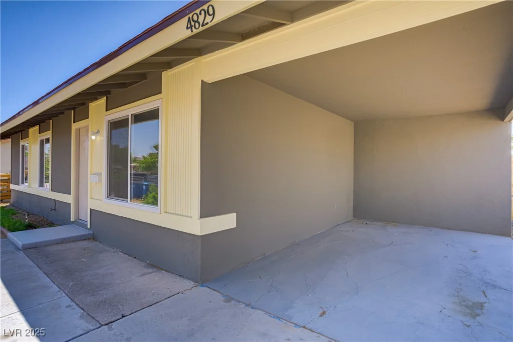 4829 Hot Springs, Las Vegas, NV 89110