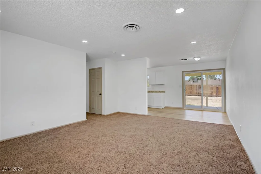 4829 Hot Springs, Las Vegas, NV 89110
