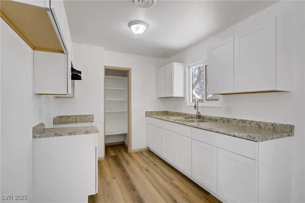 4829 Hot Springs, Las Vegas, NV 89110