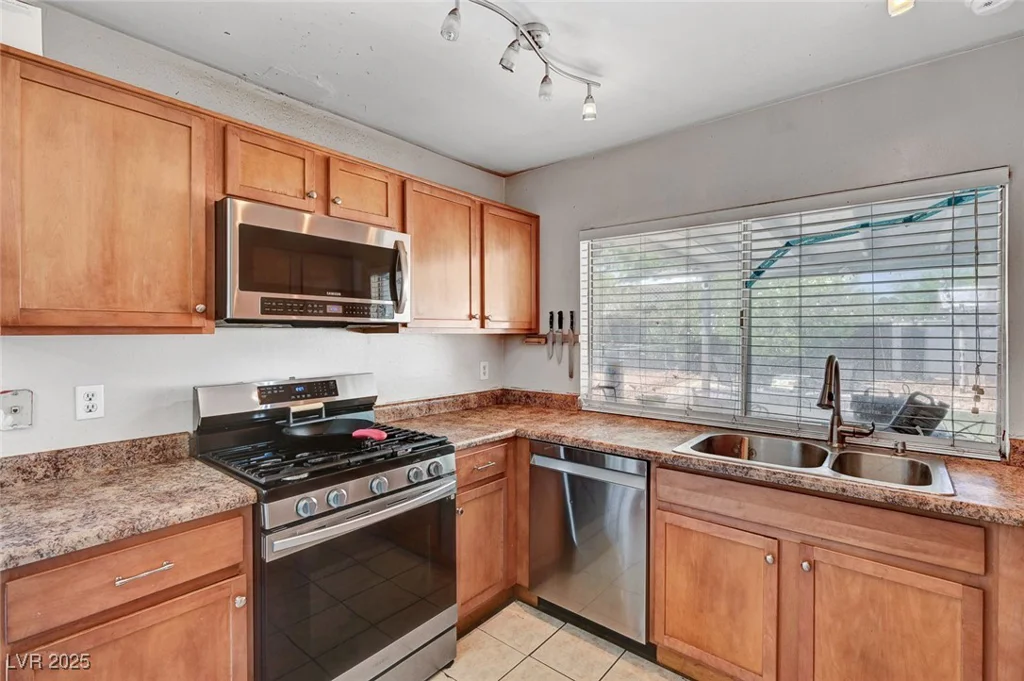 671 Riata, Las Vegas, NV 89110