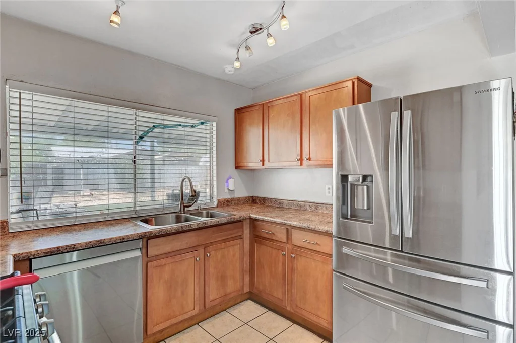 671 Riata, Las Vegas, NV 89110